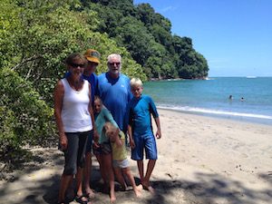 Bunchman Foster Manuel Antonio