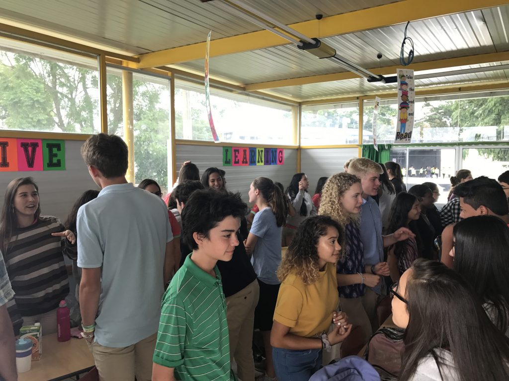 High school immersion participants getting to know Costa Rican students