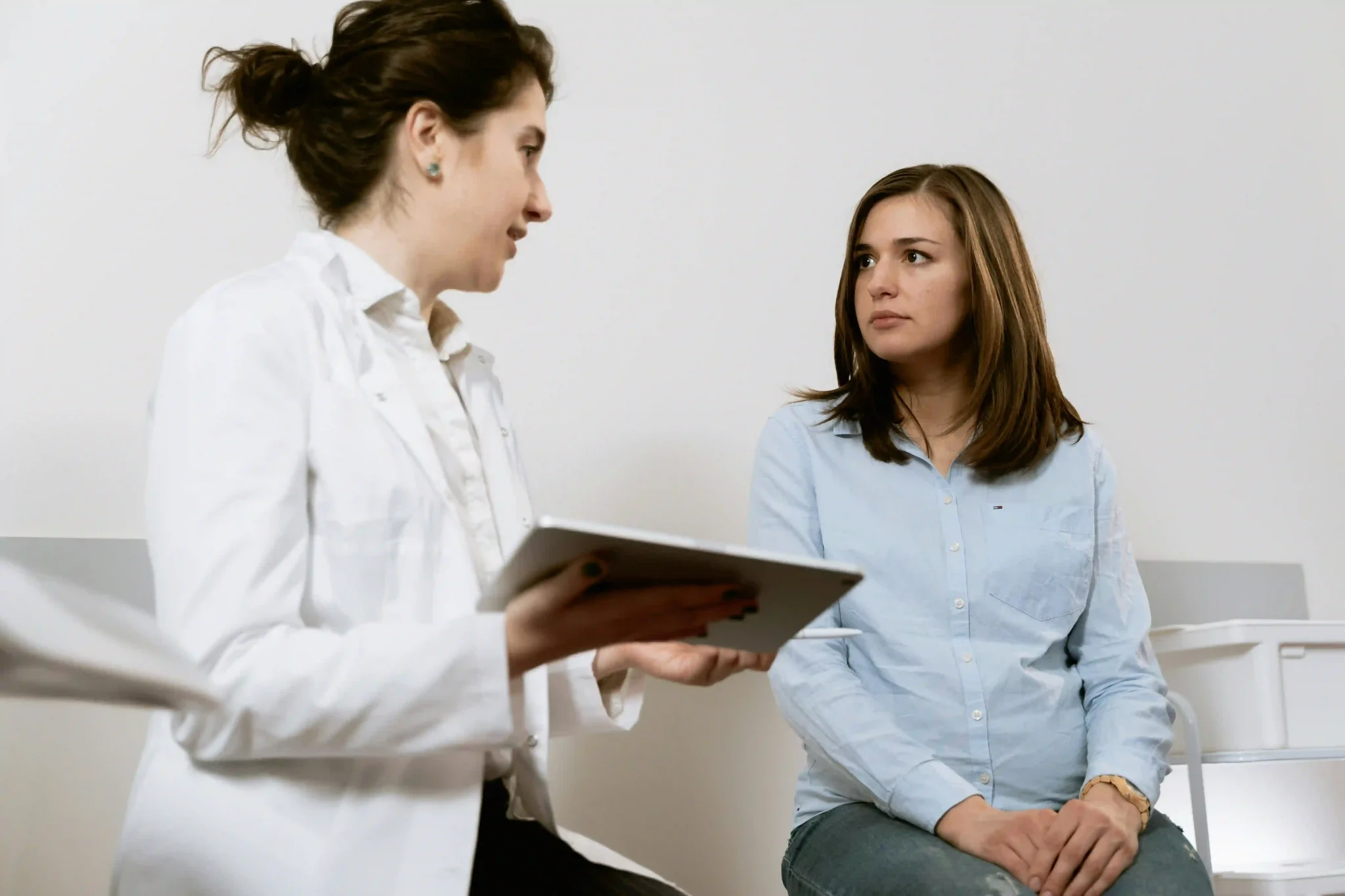 5 Ways to Say “Instead of” in Spanish: Helpful Phrases for Healthcare Workers